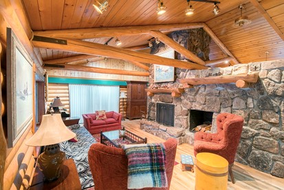 Secluded Mountain-View Retreat with Hot Tub and Fireplaces Near Scenic Trails in Driggs, Idaho - Driggs, Idaho - glamping.directory