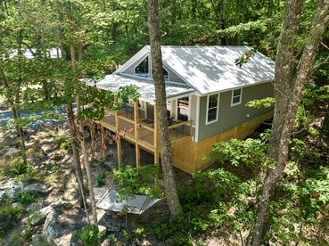 Fantastic Peaceful Cabin in Fort Payne, Alabama - glamping.directory