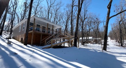 Fantastic Peaceful Cabin in Fort Payne, Alabama - Fort Payne, Alabama - glamping.directory