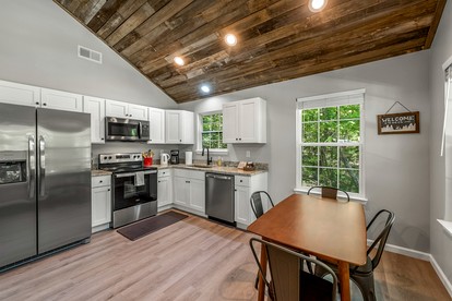Fantastic Peaceful Cabin in Fort Payne, Alabama - Fort Payne, Alabama - glamping.directory