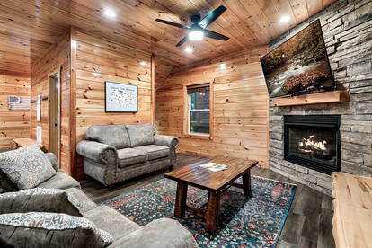 Charming Mountain Cabin with Theater Room and Pool Table in Tennessee - Gatlinburg, Tennessee - glamping.directory