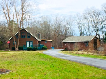 Luxury Cabin Rental for a Family Getaway in Pigeon Forge, Tennessee - glamping.directory