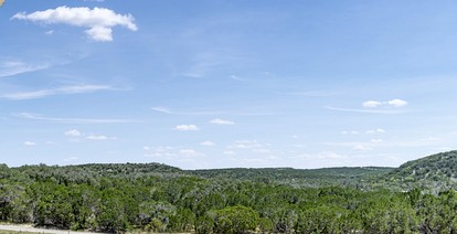 Cute Secluded Cabin Ideal for Nature Lovers in Texas - Bandera, Texas - glamping.directory