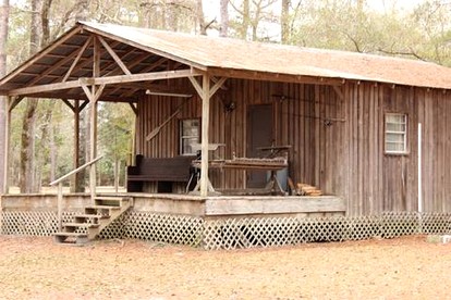 Riverfront Getaway Cabin with a Boat Ramp Access near Brunswick in Southeast Georgia - Brunswick, Georgia - glamping.directory