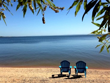 Scenic Lake Buchanan Cabin Retreat with Views Trails and Outdoor Adventures in Texas - Buchanan Dam , Texas - glamping.directory