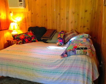 Cozy Cabin Rental on the Santa Fe River near High Springs, Florida - Fort White, Florida - glamping.directory