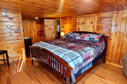 Family Cabin Surrounded by Amazing Hiking Trails in Maine - Greenville, Maine - glamping.directory