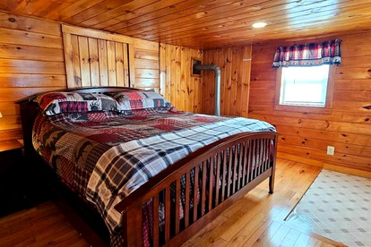 Family Cabin Surrounded by Amazing Hiking Trails in Maine - Greenville, Maine - glamping.directory