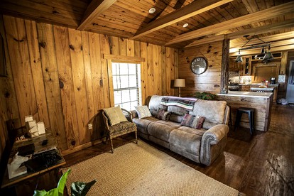 Charming Country Cabin Rental Located in Morton, Mississippi - Morton, Mississippi - glamping.directory