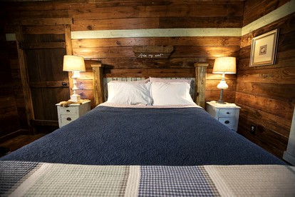 Charming Country Cabin Rental Located in Morton, Mississippi - Morton, Mississippi - glamping.directory