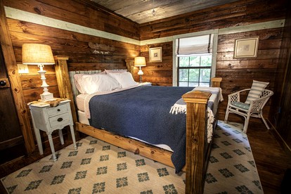 Charming Country Cabin Rental Located in Morton, Mississippi - Morton, Mississippi - glamping.directory