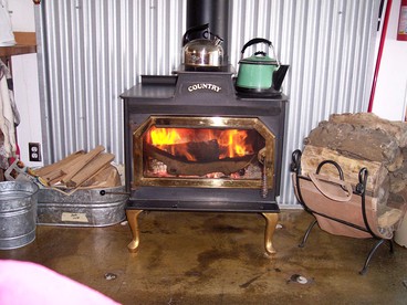 Peacefully Secluded Cabin Surrounded by Sequoia National Forest in Ponderosa, California - Ponderosa, California - glamping.directory