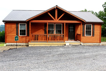 Lakefront Vacation Getaway in the Finger Lakes District of Hector, New York - Hector, New York - glamping.directory