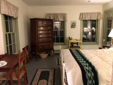 Historic Vacation Rental for Two in a 1774 Farmhouse near Hollis, New Hamsphire - Hollis, New Hampshire - glamping.directory
