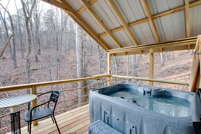 Lovely Glamping Tent with Amazing Equipped Indoor and Outdoor in Alabama - Scottsboro, Alabama - glamping.directory