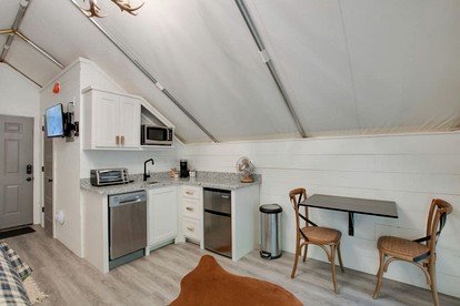 Lovely Glamping Tent with Amazing Equipped Indoor and Outdoor in Alabama - Scottsboro, Alabama - glamping.directory