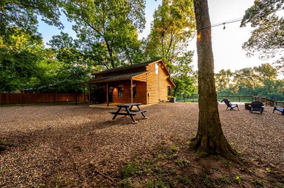 Beautiful Broken Bow Cabin with Private River Access - Broken Bow, Oklahoma - glamping.directory