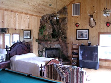 Delightful Vacation Cabin for Unique Getaway near Macon, Georgia - Tifton, Georgia - glamping.directory