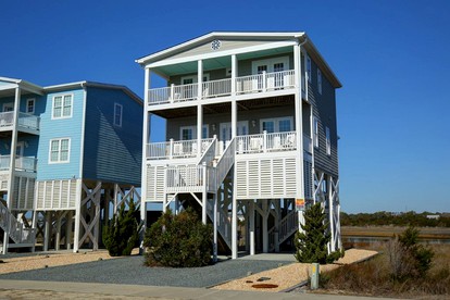Charming Cabin Getaway with Lovely Views near Raleigh, North Carolina - glamping.directory