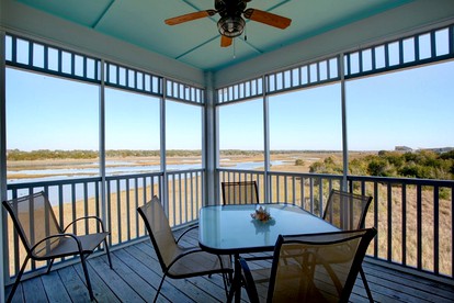 Charming Cabin Getaway with Lovely Views near Raleigh, North Carolina - Holden Beach, North Carolina - glamping.directory