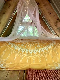 Rustic Upcycled Cabin with a Wood Stove Perfect for Central New York Camping - Sherburne, New York - glamping.directory