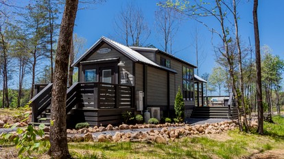 Amazing Lake Close Cabin with Fire Pit in Tracy City, Tennessee - glamping.directory