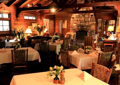 Orchard-Encircled Cabins with Breakfast and Dinner Included, Arizona - Sedona, Arizona - glamping.directory