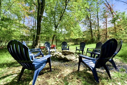 Incredible Waterfront Cabin with Game Room and Hot Tub in East Stroudsburg, Pennsylvania - glamping.directory