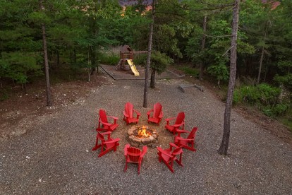 Spacious Family Cabin with Hot Tub, Fire Pit, Game Room & Private Playground near Broken Bow Lake & Beavers Bend State Park – Broken Bow, OK - Broken Bow, Oklahoma - glamping.directory