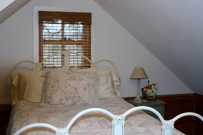 Pet-Friendly Rental with Wi-Fi near Brenham, Texas - McDade, Texas - glamping.directory