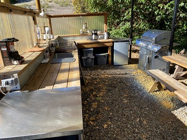 Stylish Bell Tent Rental at a Valley Retreat for Glamping in California - Boonville, California - glamping.directory