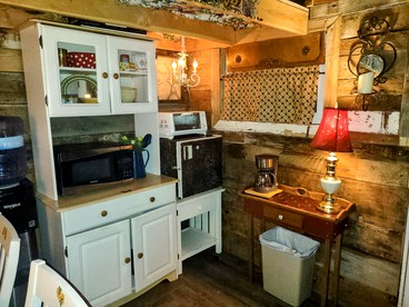 Bohemian Forest Glamping in a Tiny House near Boise, Idaho - Boise, Idaho - glamping.directory