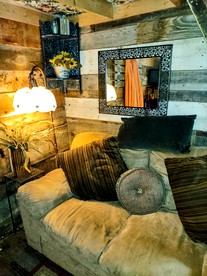 Bohemian Forest Glamping in a Tiny House near Boise, Idaho - Boise, Idaho - glamping.directory