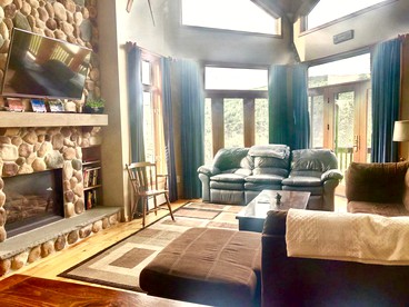 Luxury Cabin Rental near Mt. Washington for Glamping in New Hampshire - Carroll, New Hampshire - glamping.directory