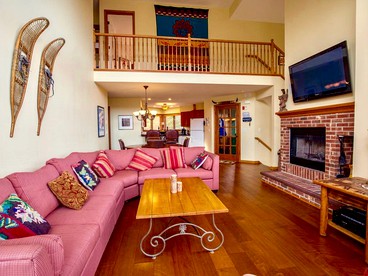 Luxury Cabin Rental near Mt. Washington for Glamping in New Hampshire - Carroll, New Hampshire - glamping.directory