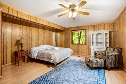 Peaceful Chalet-Cabin with a Private Lake, Hot Tub, Fire Pit and Deck at this Berkeley Springs, WV Getaway - Berkeley Springs , West Virginia - glamping.directory