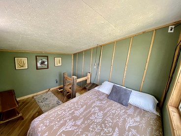 Gorgeous Chic Treehouse with Lofted Interior and Panoramic Views in Arkansas - Boles, Arkansas - glamping.directory