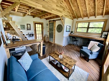 Gorgeous Chic Treehouse with Lofted Interior and Panoramic Views in Arkansas - Boles, Arkansas - glamping.directory