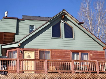Rustic Lakeside Cabin with Stunning Mountain Views near Colorado Springs - Westcliffe, Colorado - glamping.directory