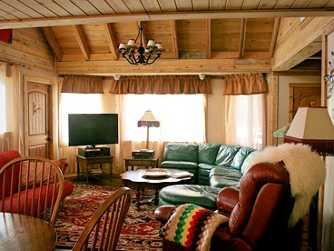 Rustic Lakeside Cabin with Stunning Mountain Views near Colorado Springs - Westcliffe, Colorado - glamping.directory