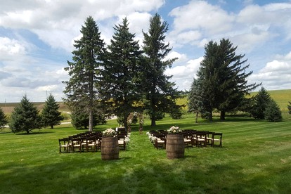 Roomy Vacation Rental for Two with a Private Bathroom near Cedar Rapids, Iowa - Montezuma, Iowa - glamping.directory