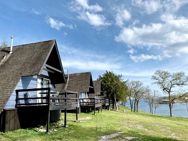 Family Glamping Getaway with Amazing Lake Views of Table Rock Lake - glamping.directory