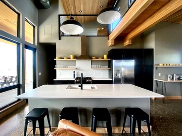 Gorgeous Vacation Rental Placed in a Secluded Area and Fire Pit Provided Near Livingston, Montana - Livingston, Montana - glamping.directory