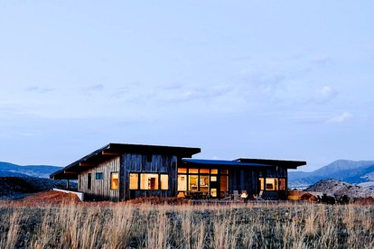Gorgeous Vacation Rental Placed in a Secluded Area and Fire Pit Provided Near Livingston, Montana - Livingston, Montana - glamping.directory