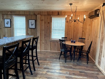 Quaint Cute Cabin Incredible for a Couples Escape in Virginia - Lexington, Virginia - glamping.directory