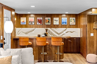 Refined Mid-Century Retreat with Strait & Mountain Views near Olympic National Park, Port Angeles, Washington - Port Angeles, Washington - glamping.directory