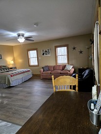 Charming Cozy Chalet on a Hill by the Cedar River in Letts, Iowa - Letts, Iowa - glamping.directory
