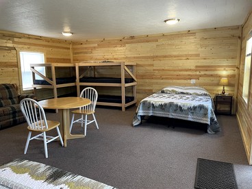 Charming Cozy Chalet on a Hill by the Cedar River in Letts, Iowa - Letts, Iowa - glamping.directory