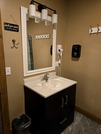 Charming Cozy Chalet on a Hill by the Cedar River in Letts, Iowa - Letts, Iowa - glamping.directory
