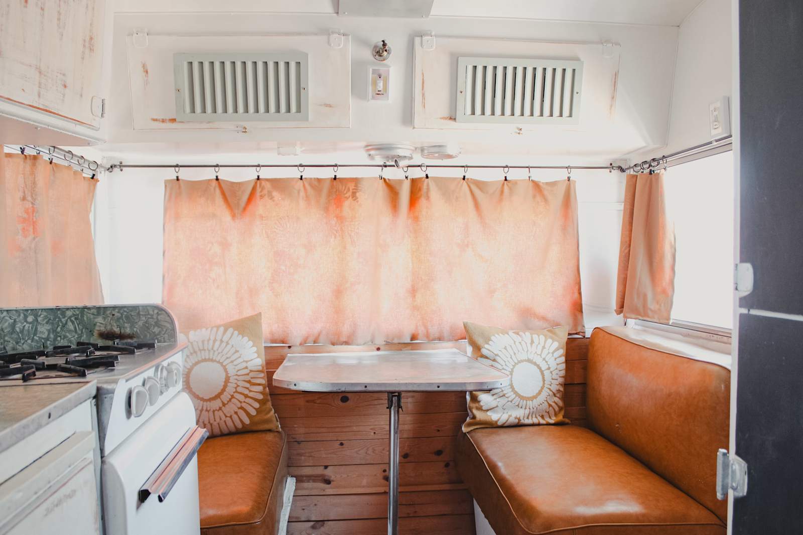 Shangri-La in the High Desert - Joshua Tree, California - glamping.directory